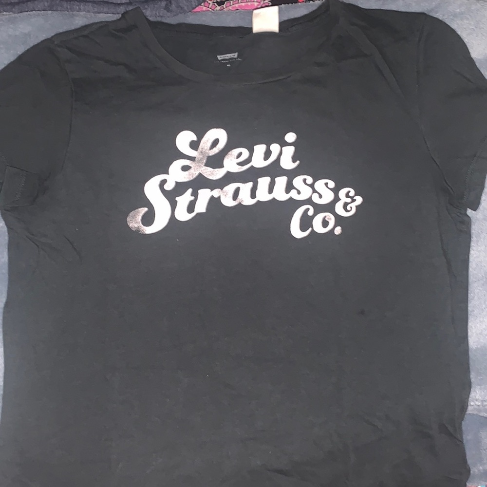 Levi’s tee shirt